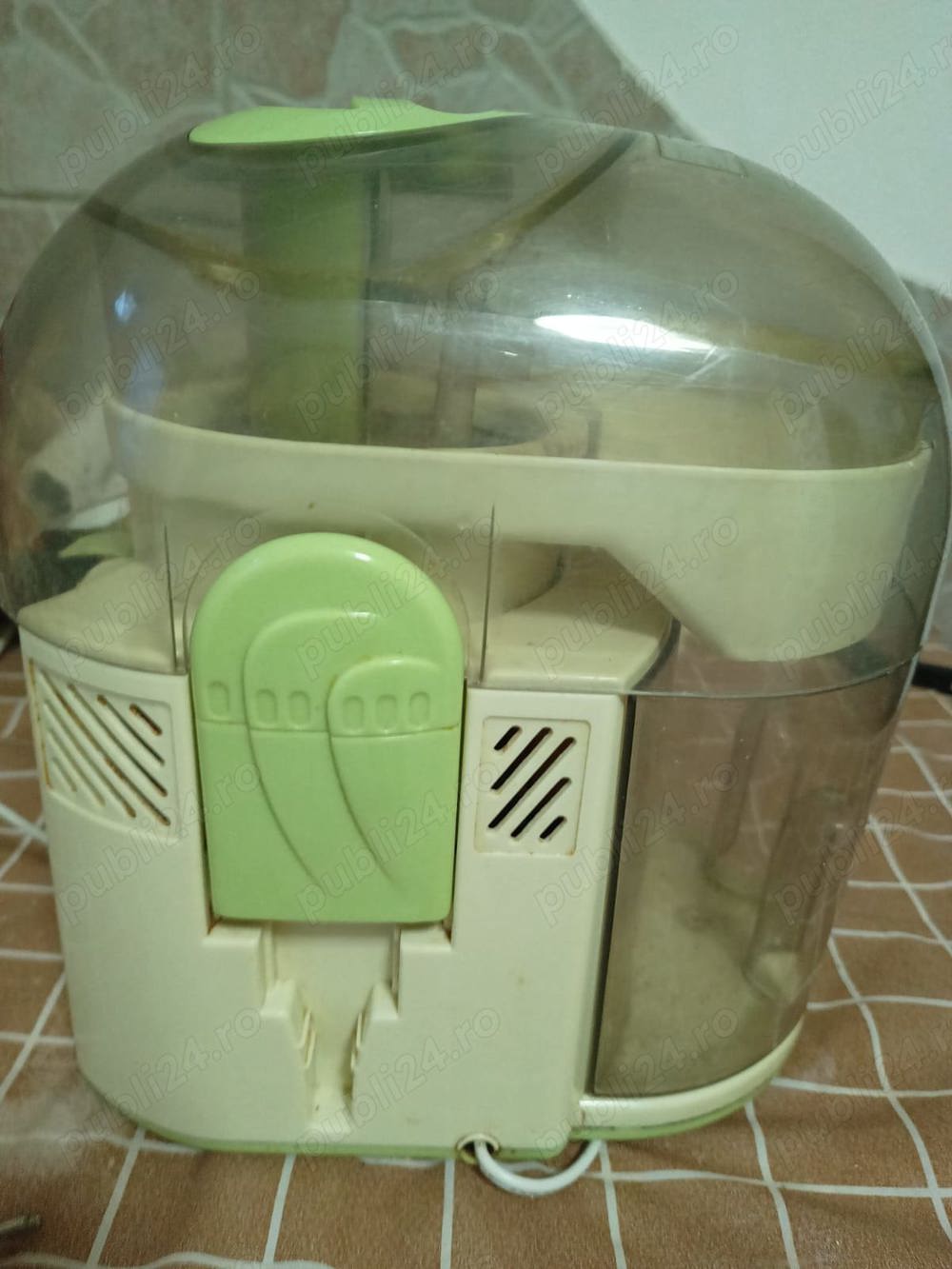 vand storcator fructe