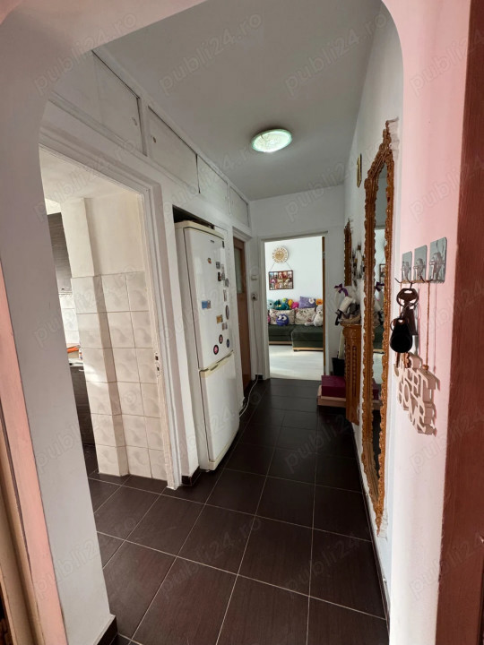 Apartament 3 camere zona KM 4-5