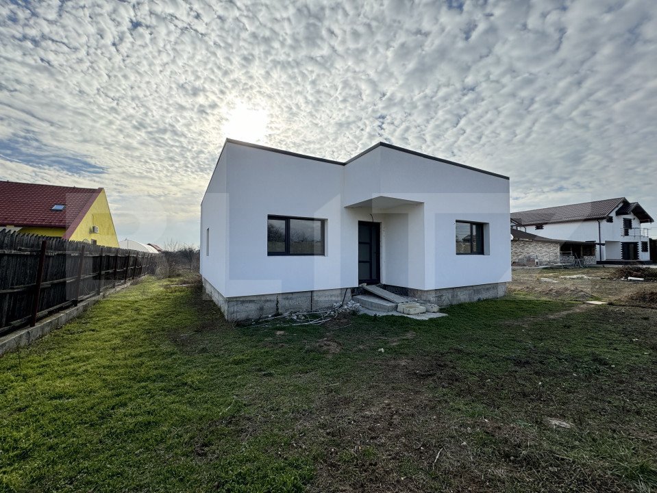 Casa parter, 115 mp construti, 435 mp teren, Carcea zona Primarie