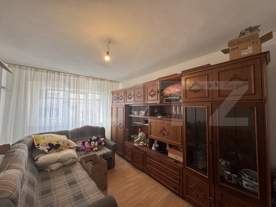 Apartament 2 camere, 48 mp, decomandat, zona Mall