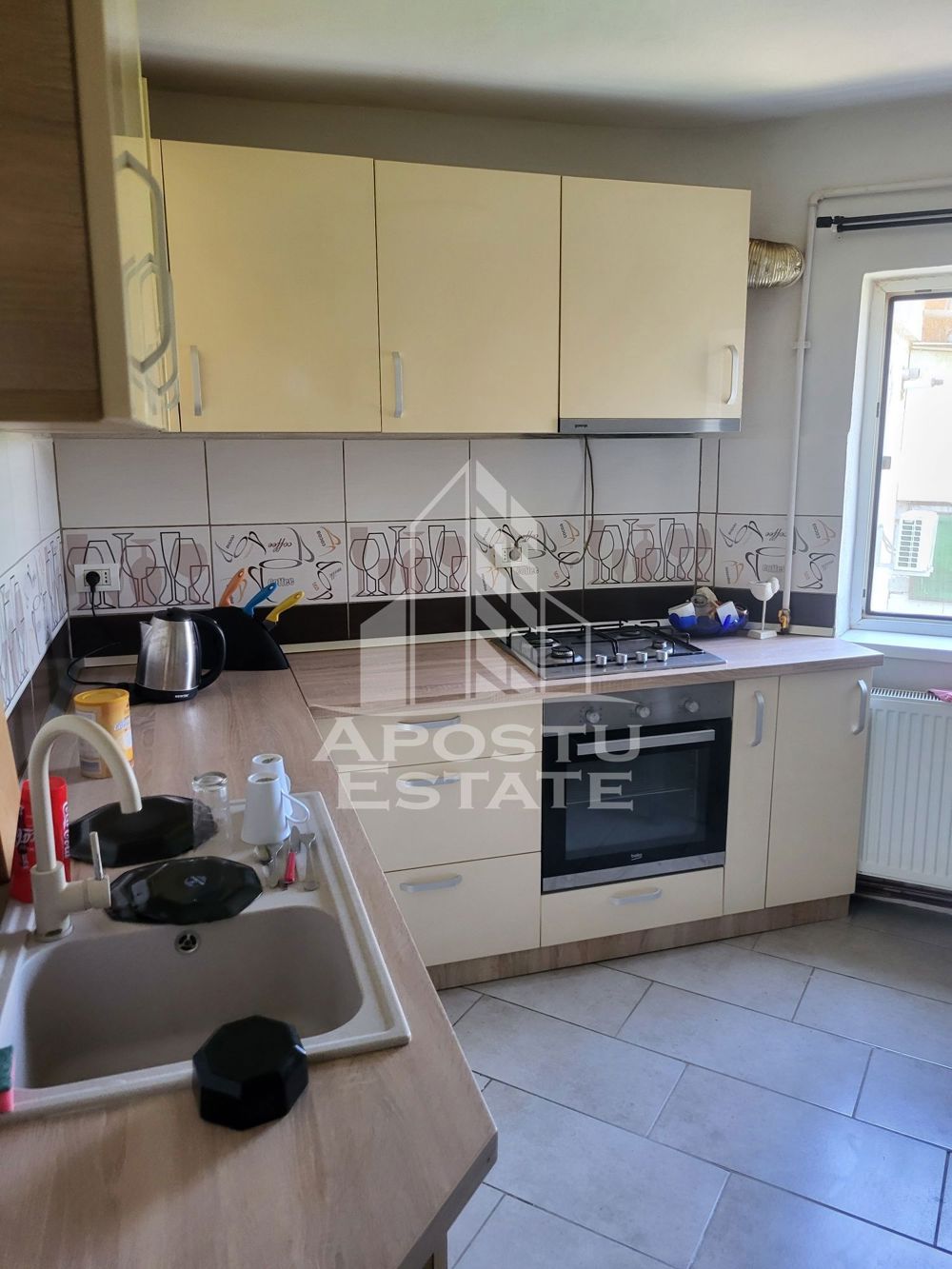 Apartament 2 camere,centrala proprie, decomandat,zona Lipovei