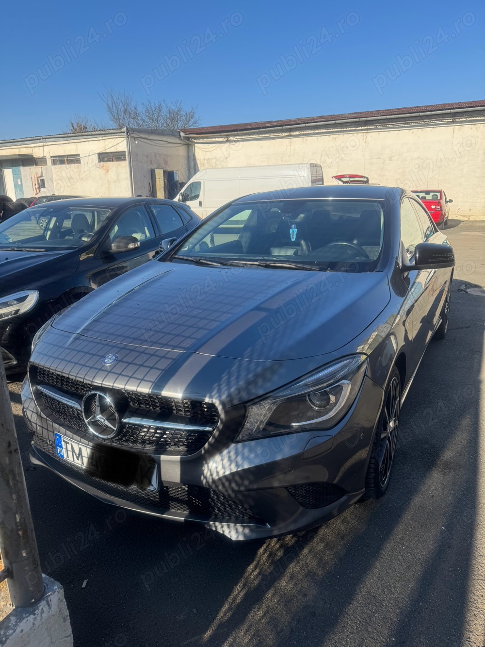 De vanzare Mercedes CLA 200 an 2015 72000 km unic proprietar 19500 Euro tel