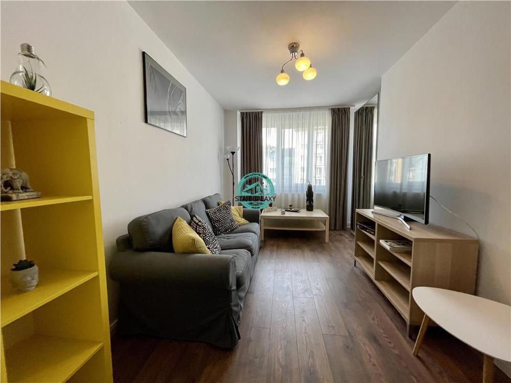 Apartament cu 3 camere de inchiriat, modern in Centru langa ING