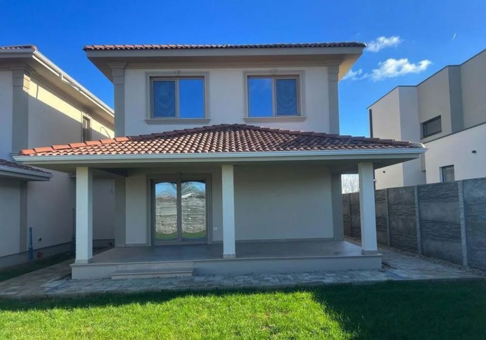 Vând duplex spațios (4 dormitoare), cu garaj – Giroc