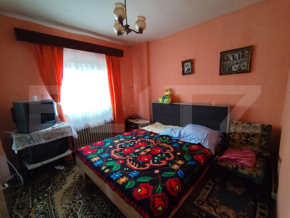 Apartament cu 3 camere decomandat, 58 mp, zona Cetate