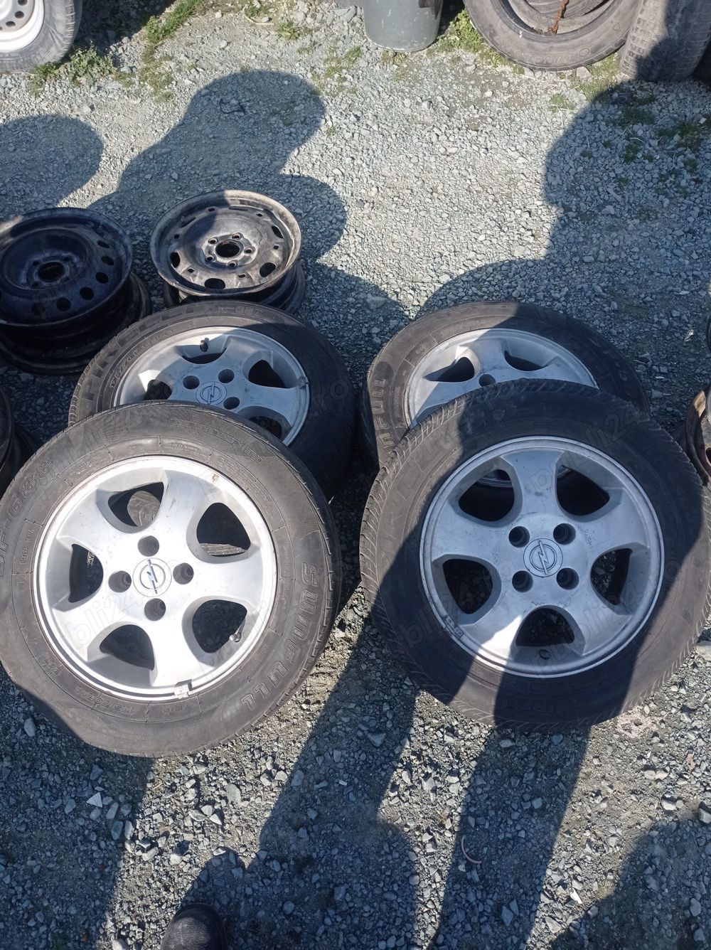 Cauciucuri Opel (175/65R14 ) cu Jante 4x100 R14  .Pret-150 Lei bucata .