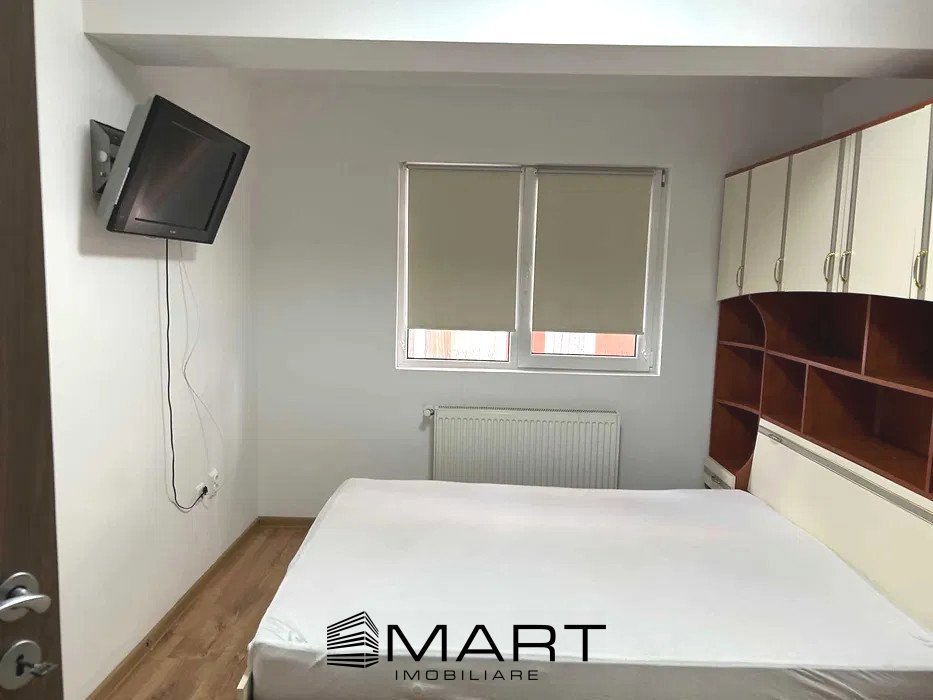 Apartament 3 camere decomandate zona Cedonia