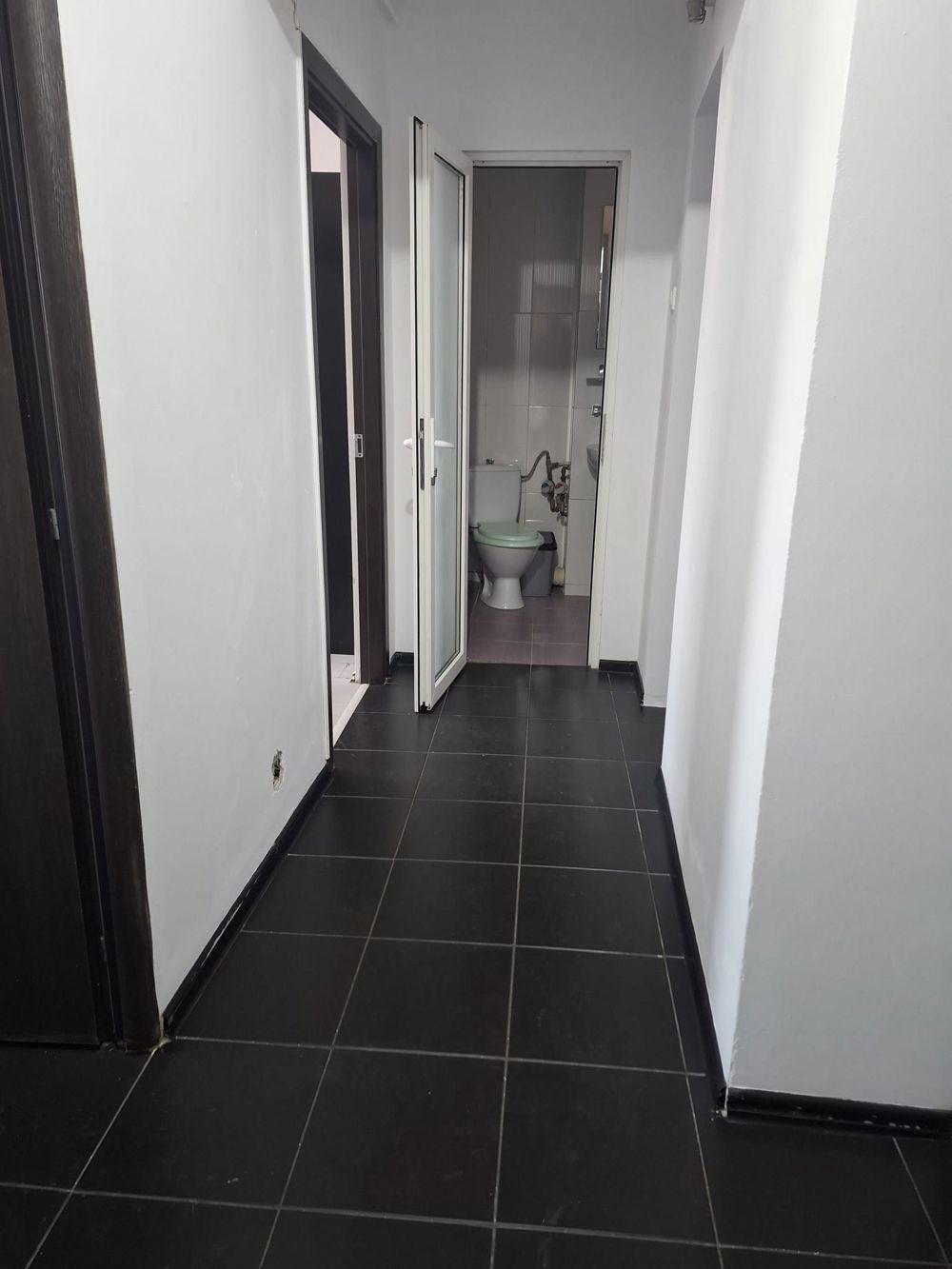 Apartament 2 camere DECOMANDAT Alexandru Obregia