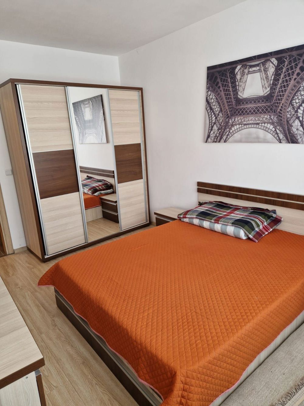 Apartament 2 camere decomandat Metalurgiei / Cartierul Solar 65mp