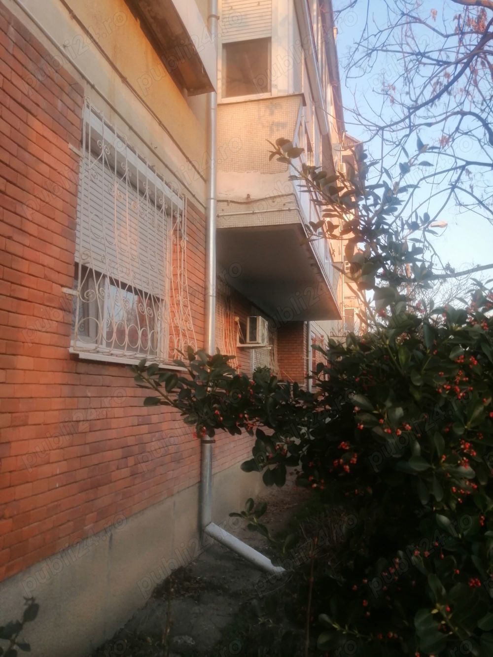 Apartament 2 camere, vand,schimb,confort 1, din caramida, parter înalt Oradea