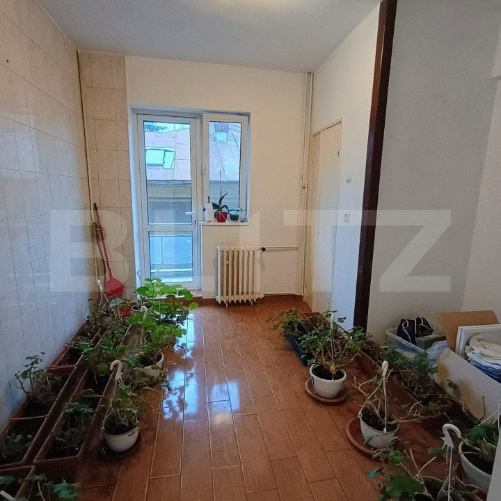 Apartament cu 4 camere, decomandat ,108,5 mp totali ,zona Cantacuzino