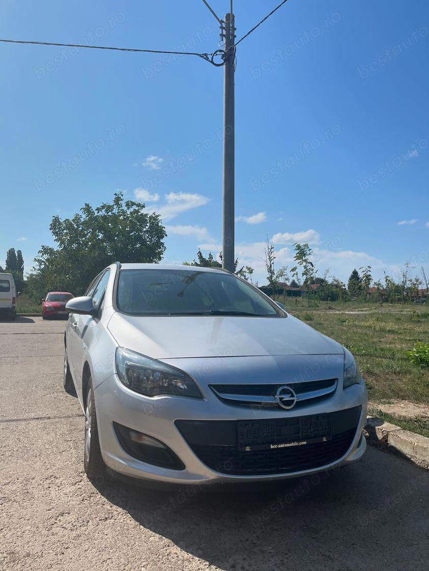 Opel Astra Sports Tourer stare impecabila