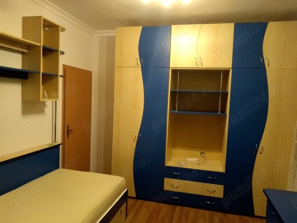 Închiriez apartament 3(trei) camere în Hunedoara