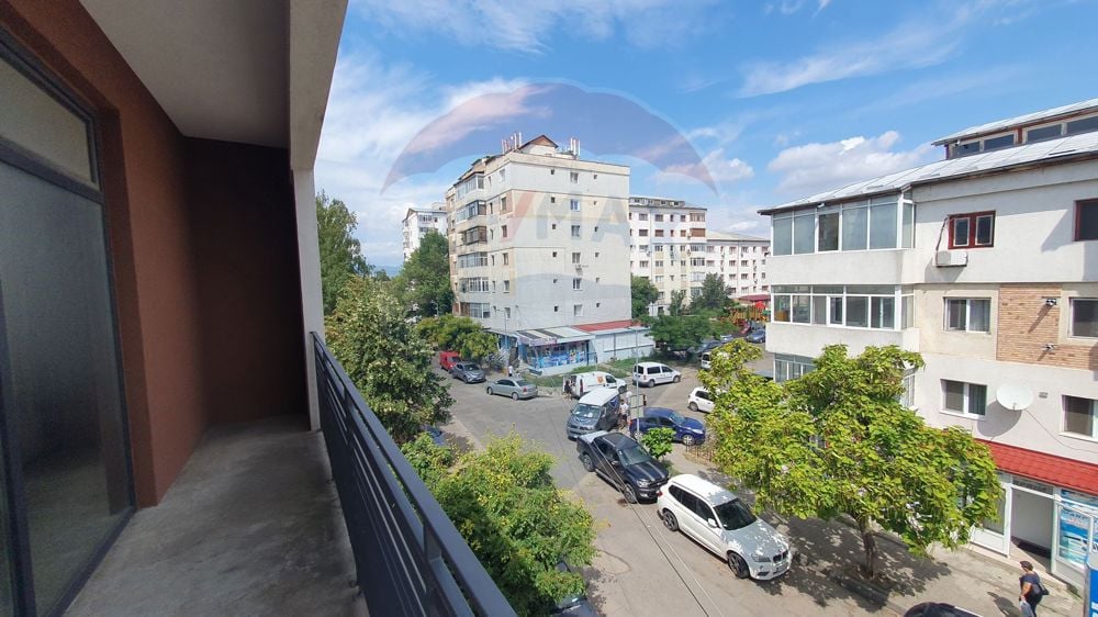 Spațiu comercial sau apartament ?