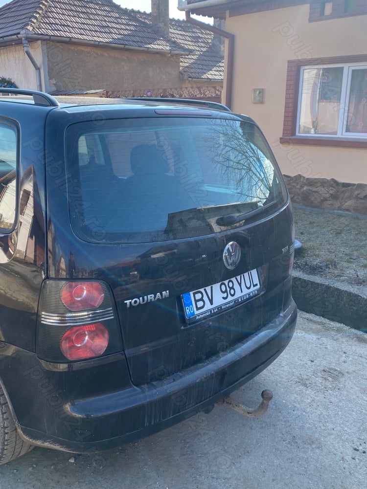 Vând Volkswagen touran