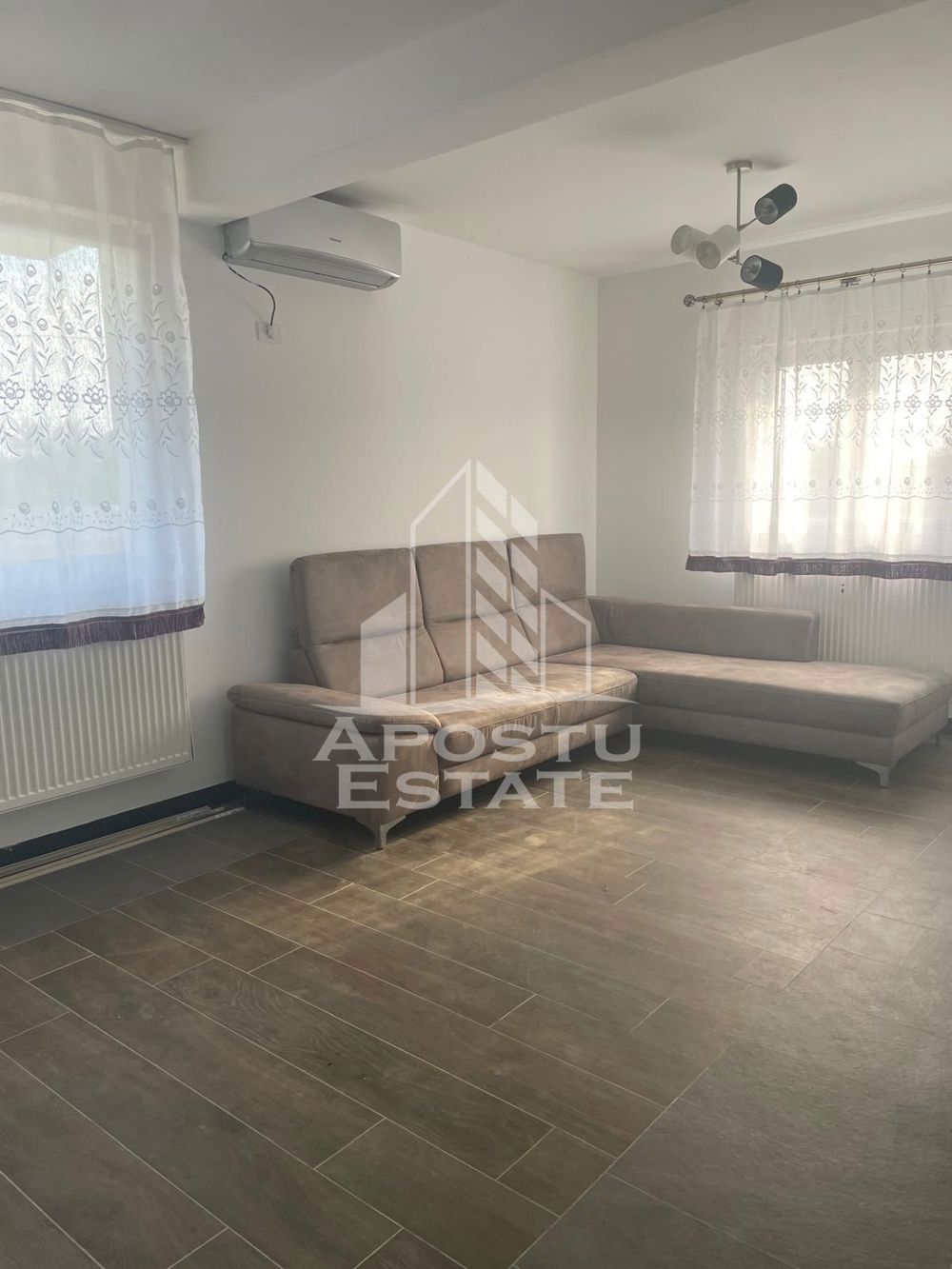 Apartament 3 camere , spatios , zona Chisoda