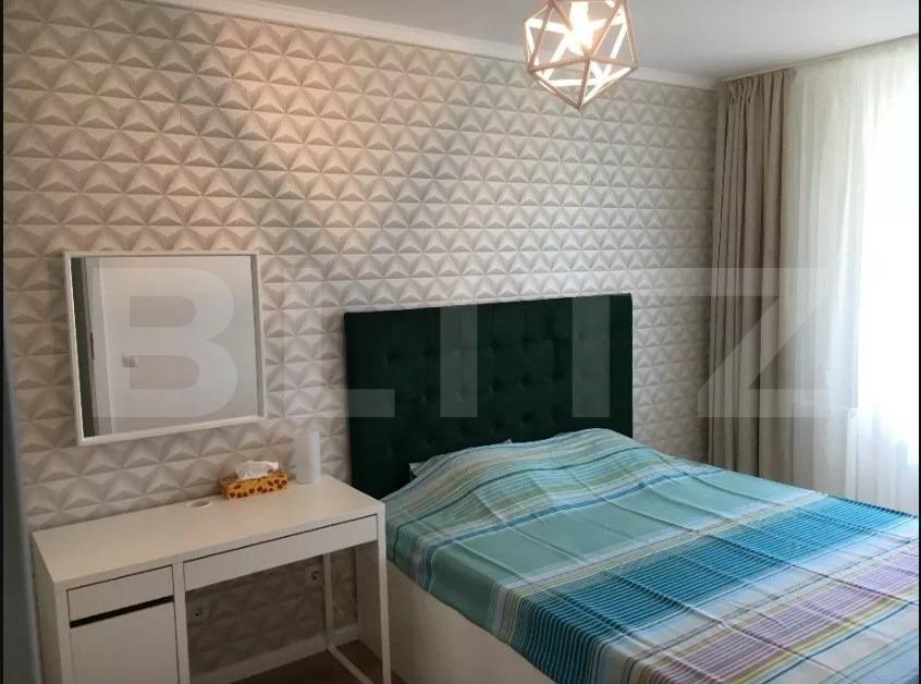 Apartament mobilat LUX 2 camere, prima închiriere, 50 mp, AC , zona Iulius mall