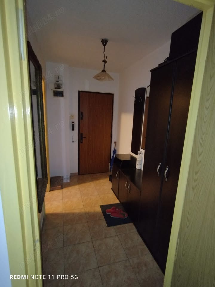 Apartament 3 camere Etaj 1 din 4 - Militari ( Complex Apusului- an 1965)