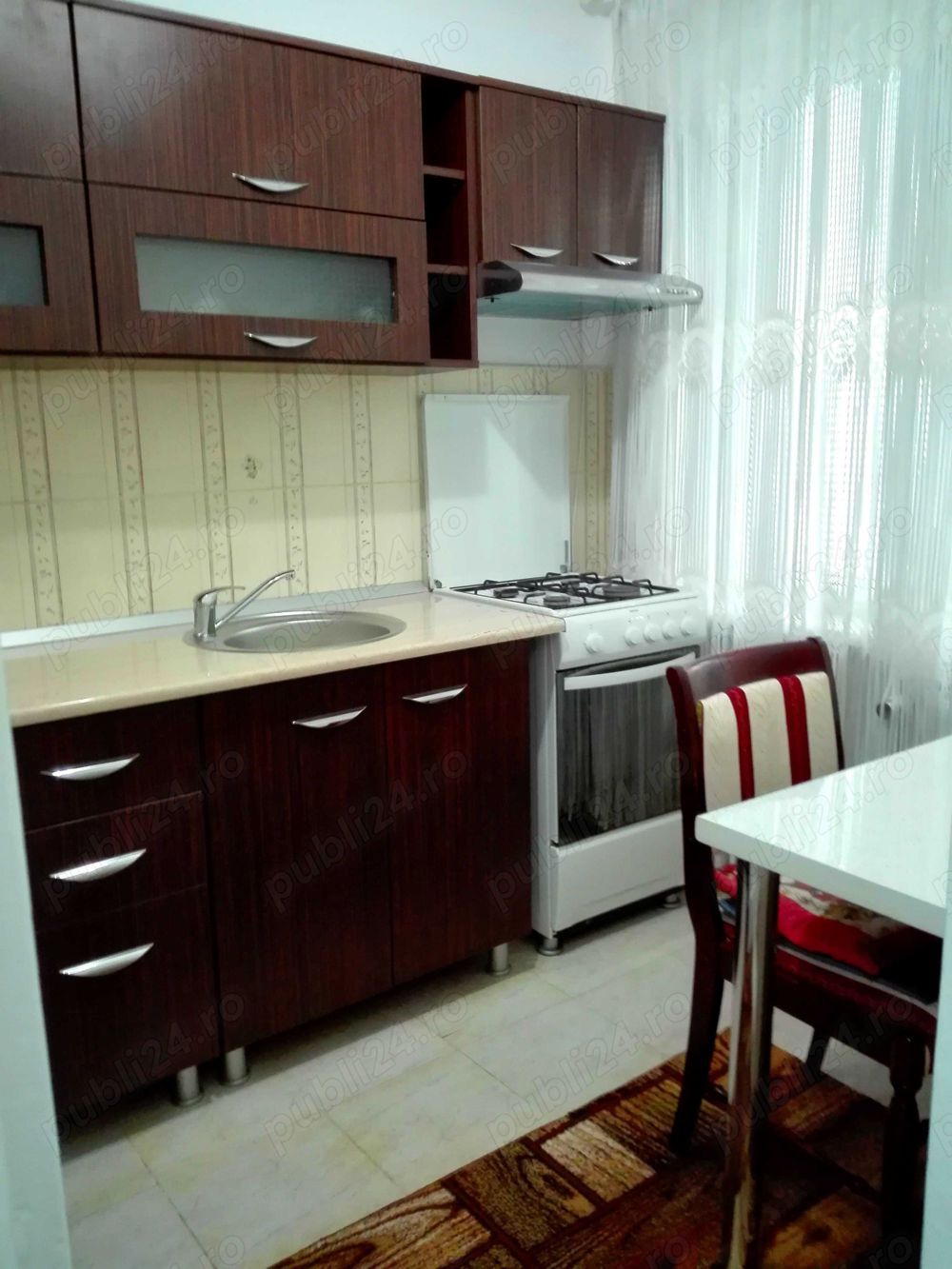 Apartament ultracentral,2 camere,etaj3din4,zona Spicul