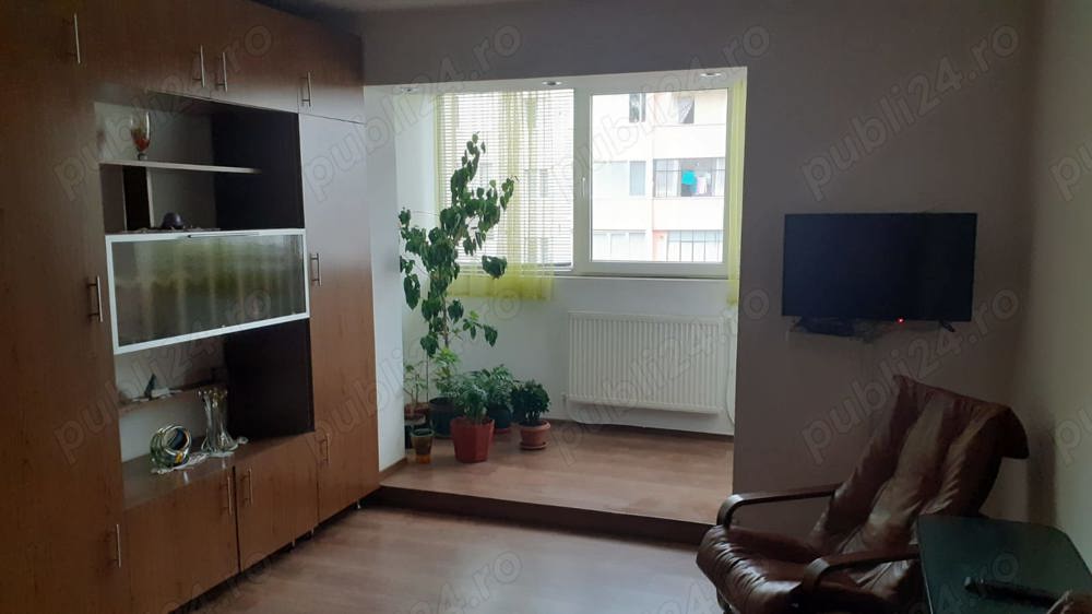 Inchiriez Apartament 2 camere decomandate zona Manastrur