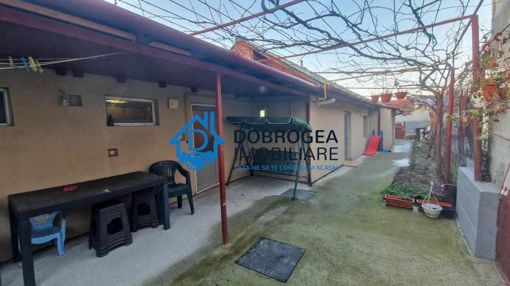 ZONA PODGORIILOR - CASA 3 CAMERE, SUPRAFATA 94 MP, CENTRALA GAZ