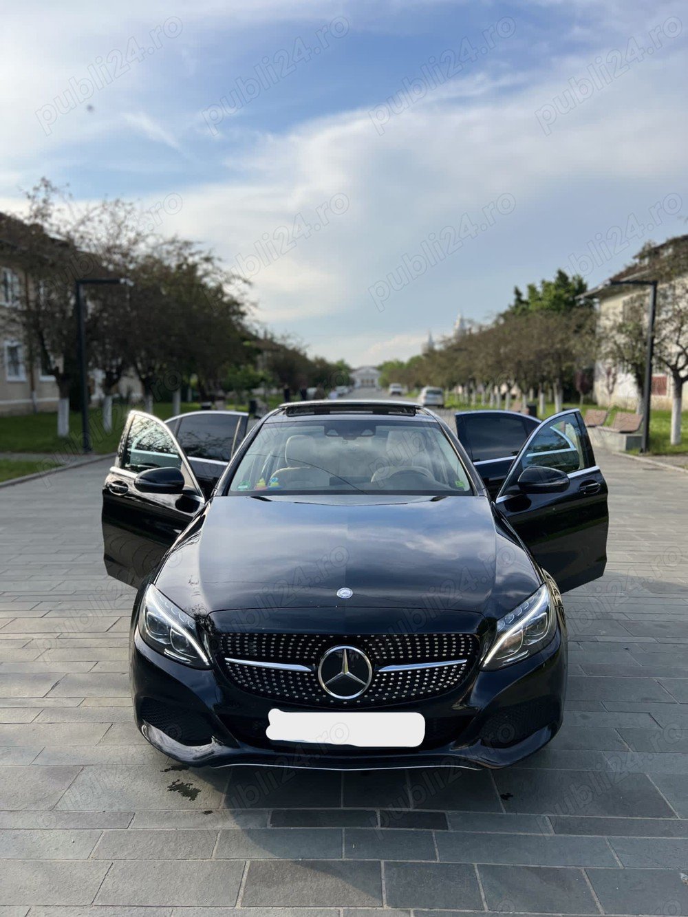 Vând Mercedes C class 350 e în stare perfectă de funcționare!!!!!!