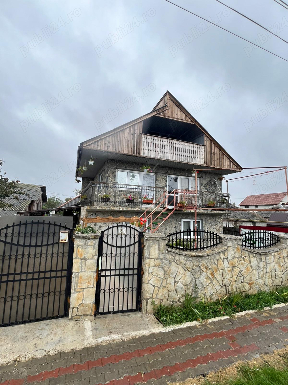 vand casa sau inchiriez parte din casa in Comuna Nicolae Balcescu