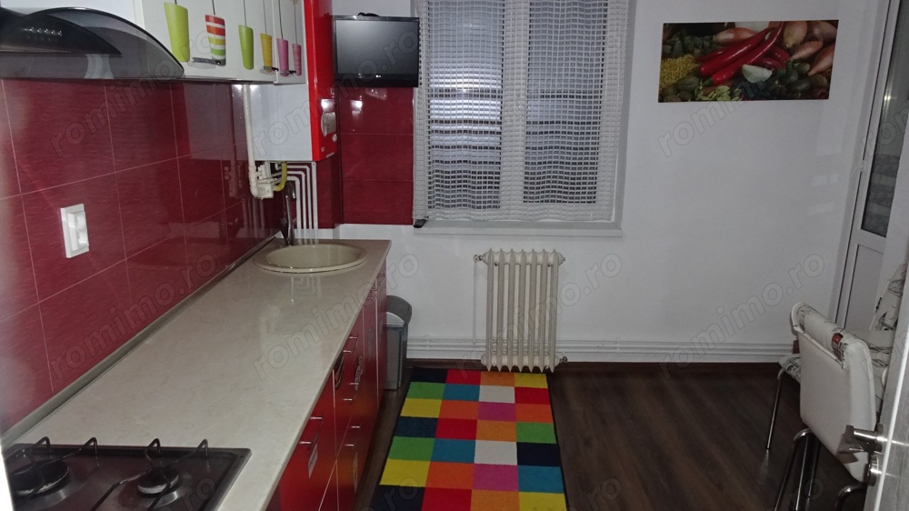 Inchiriez apartament cu 3 camere decomandat in Deva, zona Eminescu (Liliacului), parter inalt,