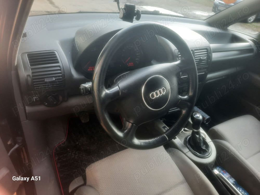 vănd Audi A2 fabricat 2001