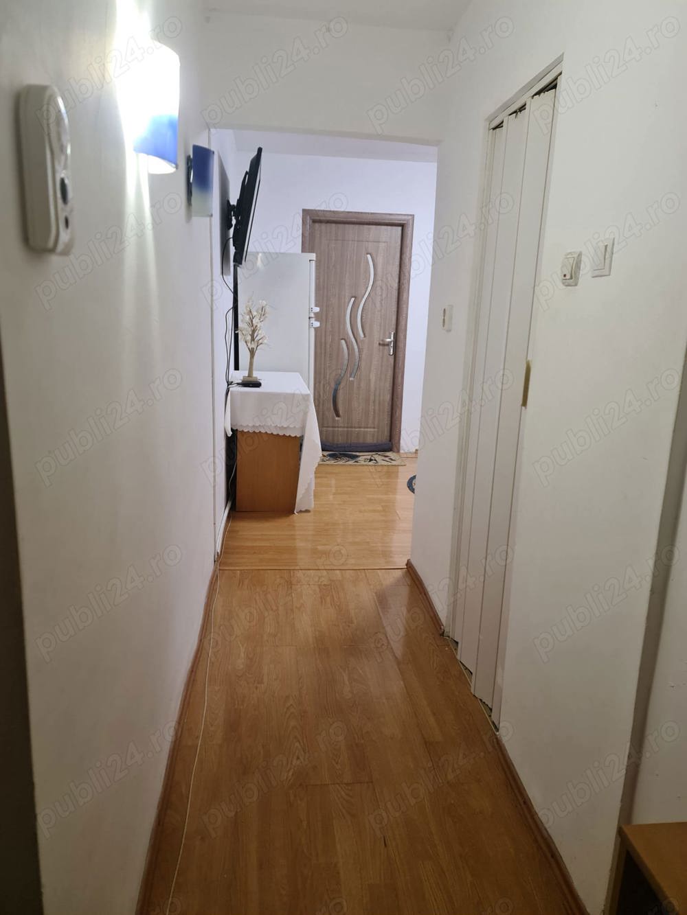 vand apartament