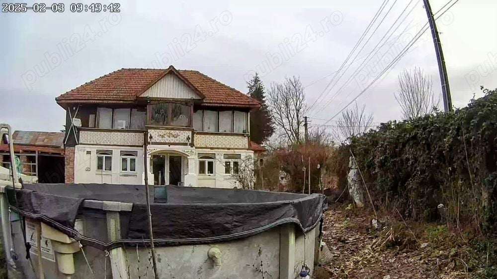 Ofer la schimb Conac traditianal cu piscina 