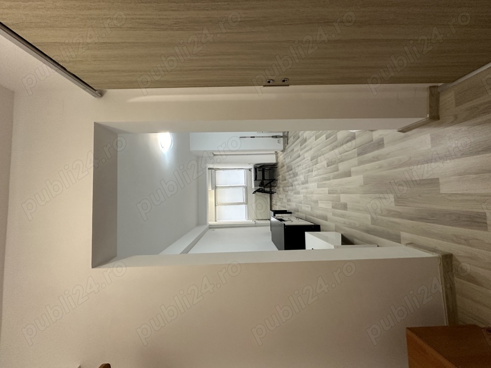 Vând garsonieră modernă, complet renovată, într-un bloc cu facilități de top!