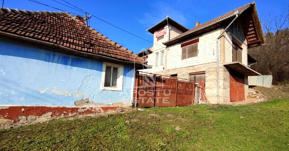 Casa de vanzare 9 incaperi,  vedere panoramica, Sebis