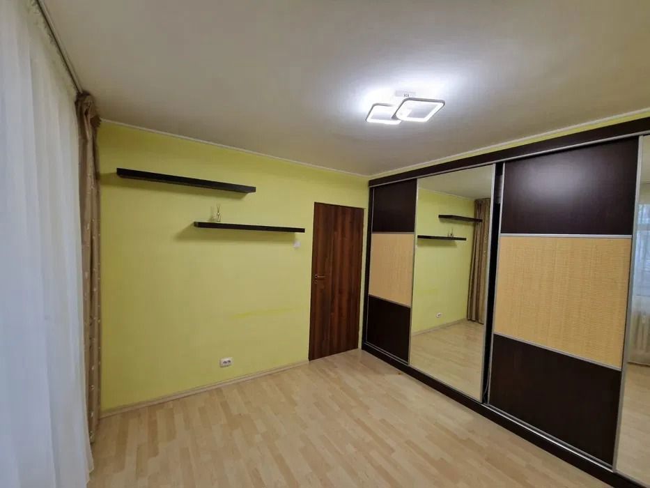 Apartament 3 camere decomandat Constantin Brancoveanu / Nitu Vasile