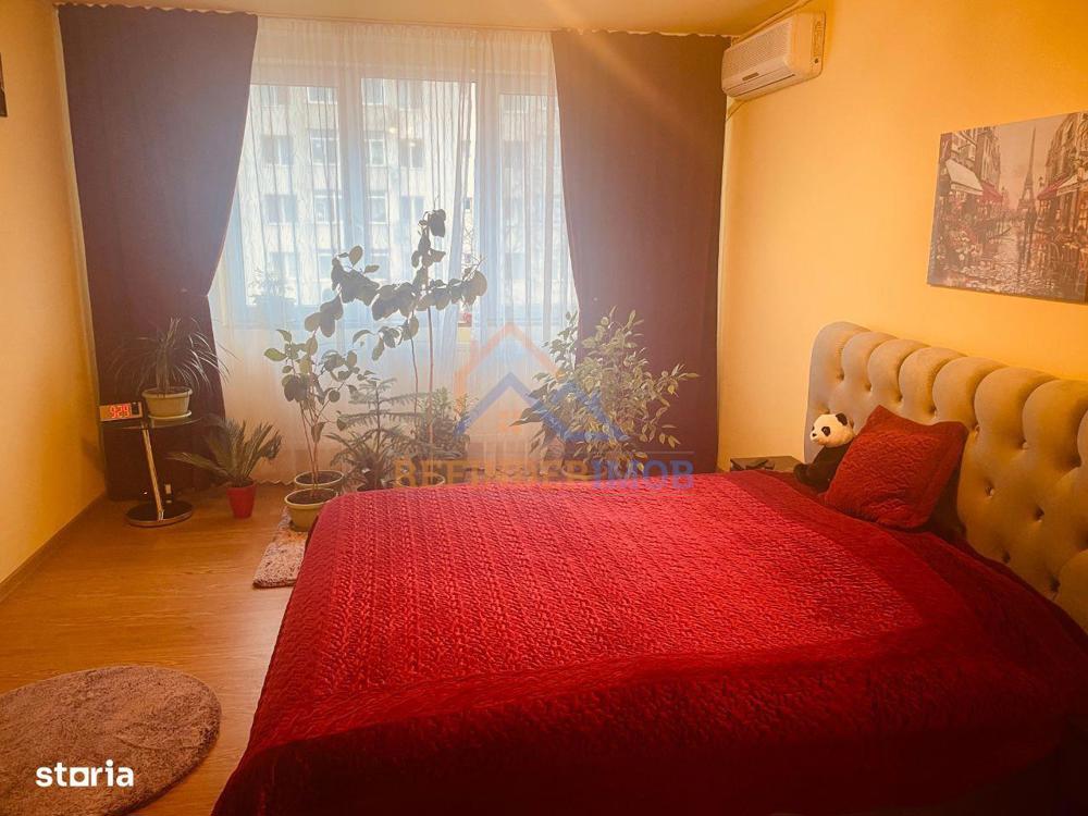 Apartament 2 camere de vanzare Titan - 1 Decembrie 1918 - Ozana