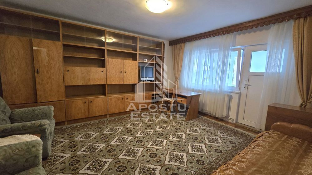 Apartament cu o camera, etaj 3, cu centrala, zona Mircea cel Batran