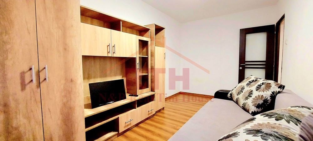 Oferim spre inchiriere, apartament cu 2 camere decomandat, Complex