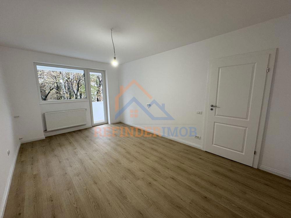 Vanzare apartament 3 camere Drumul Taberei - Valea Oltului