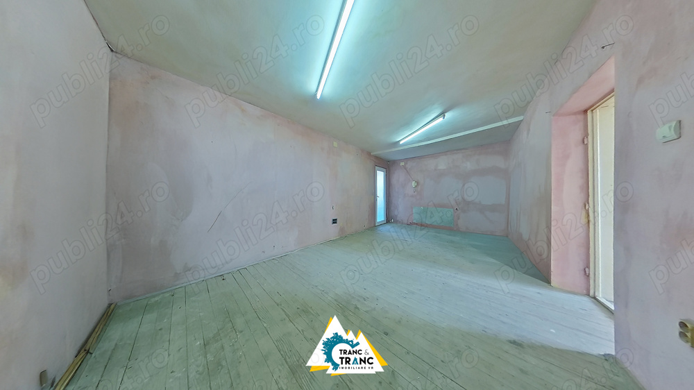 Casa de renovat cu 3 camere cu teren generos in Zadareni