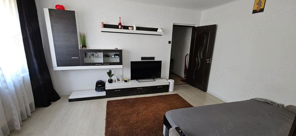 apartament 2 camere de închiriat