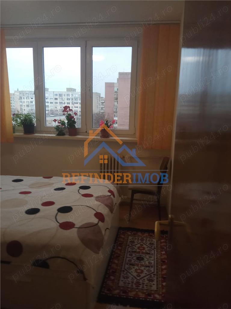 Vanzare apartament 4 camere zona Drumul Taberei - Parc Moghiros