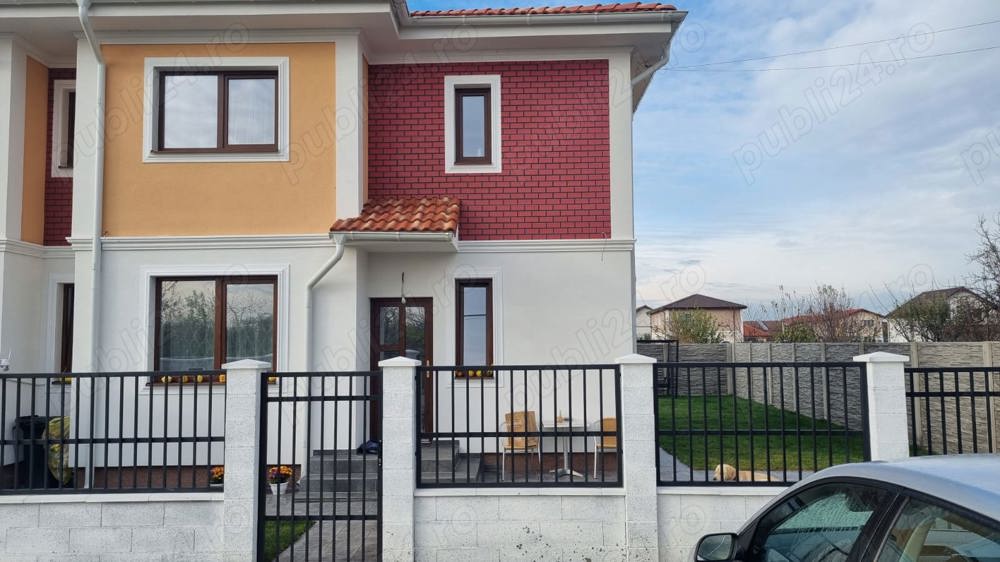 Proprietar vând jumate de duplex în SĂCĂLAZ