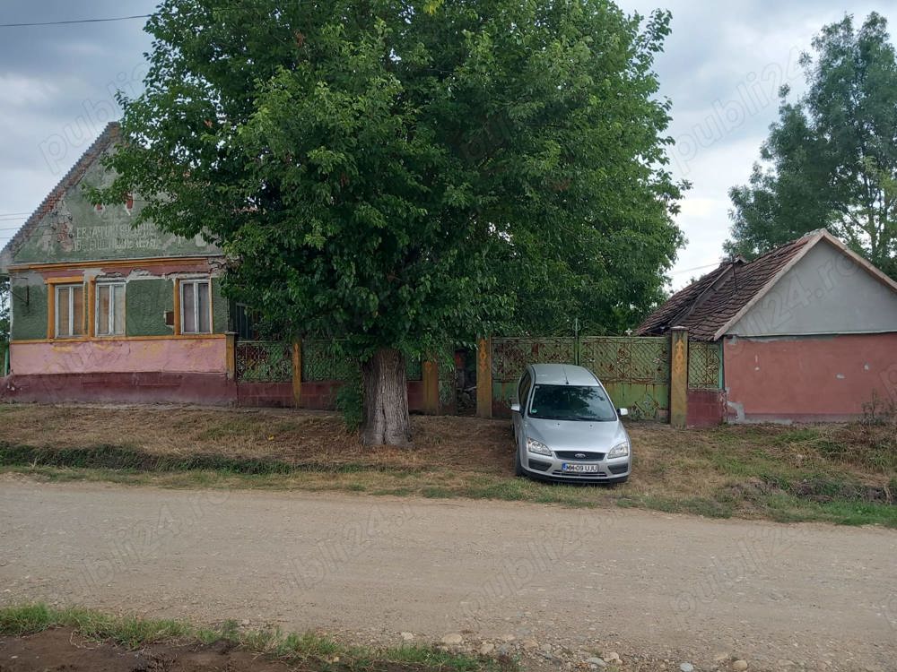 Proprietar vând casă în Șipet 24000 euro.