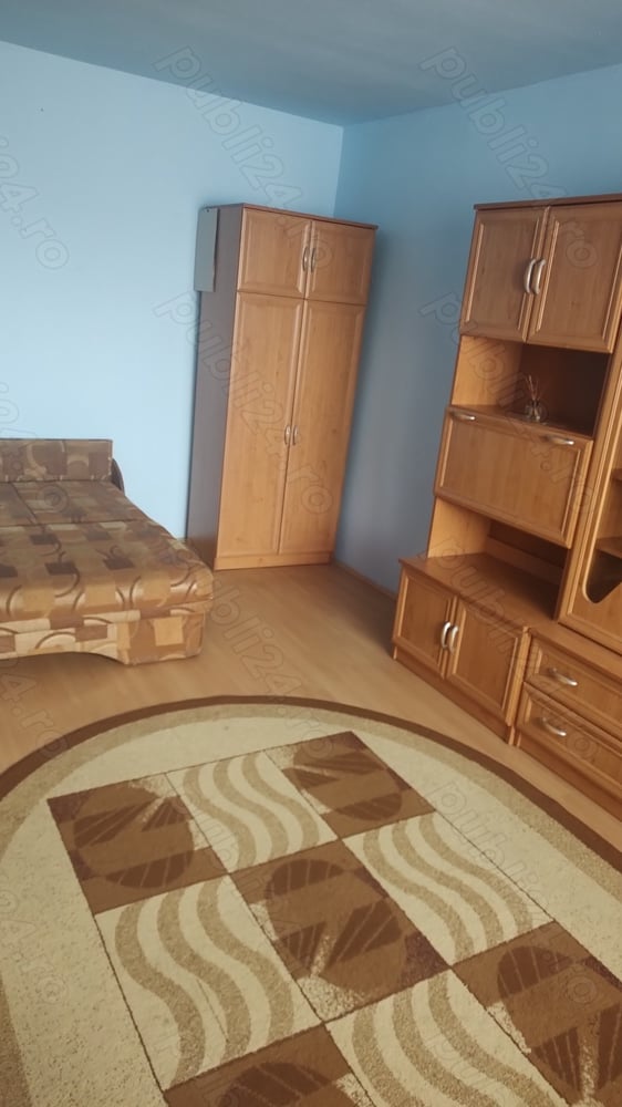 Închiriez apartament cu 2 camere decomandat etaj 2 