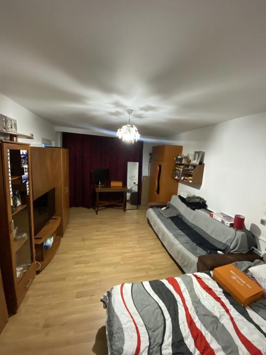 Apartament 1 camera decomandat-Podu de Fier