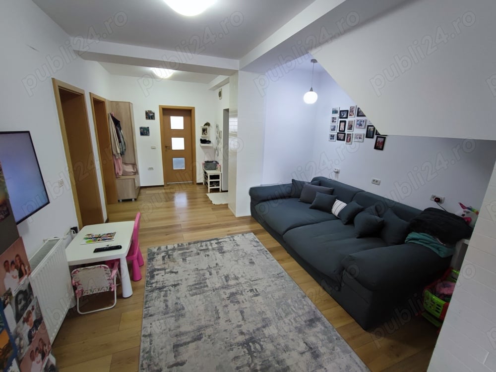 Apartament 3 camere Dumbrăvița 