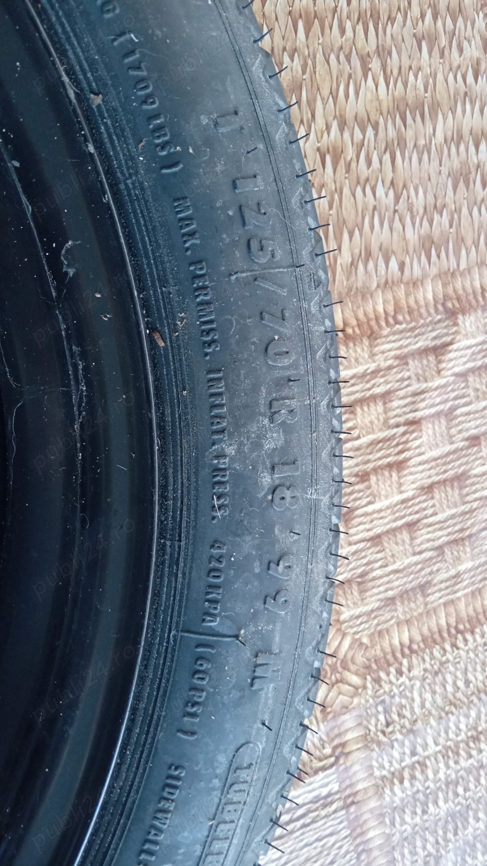 Vând roată rezervă slim, nouă. 