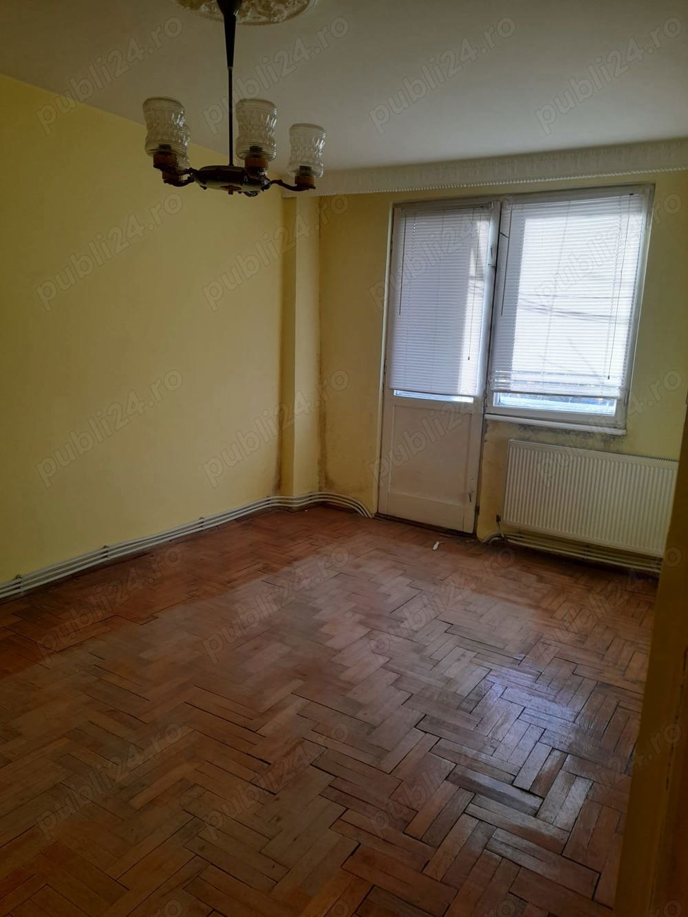 Piata Mică apartament cu 4 camere decomandat