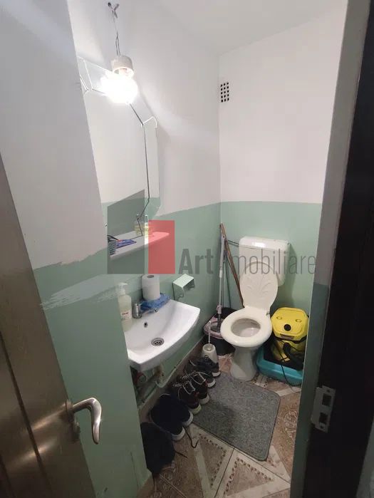 Vânzare apartament 3 camere decomandat Apărătorii Patriei - Spiru Haret