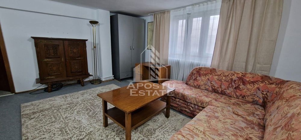 Apartament cu o camera , Complex , centrala proprie , parter